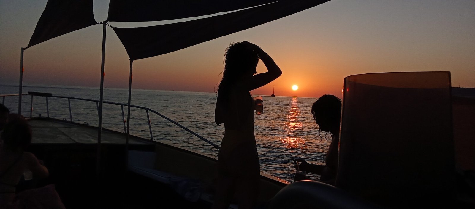 Lampedusa per le Coppie: Un Viaggio d’Amore tra Mare e Tramonti
